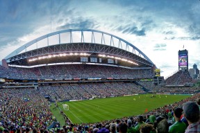 开云网页版登录入口-“意甲激烈战斗，名将纷纷登场夺魁”，意甲争4