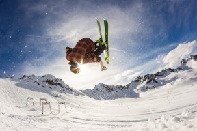 kaiyun官方入口登录-塞内加尔男足首次晋级奥运会四分之一决赛，塞内加尔国脚